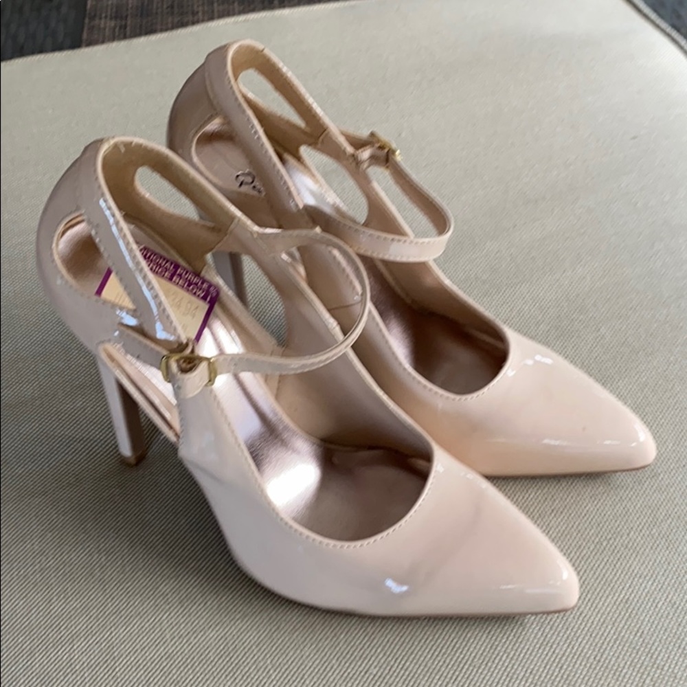 Nude 5’ heels